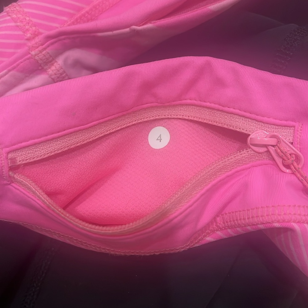 Lululemon Soul Cycle Rare black and pink leggings Size 4 - Picture 4 of 4